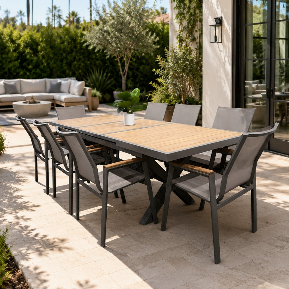 Dining set with extendable table