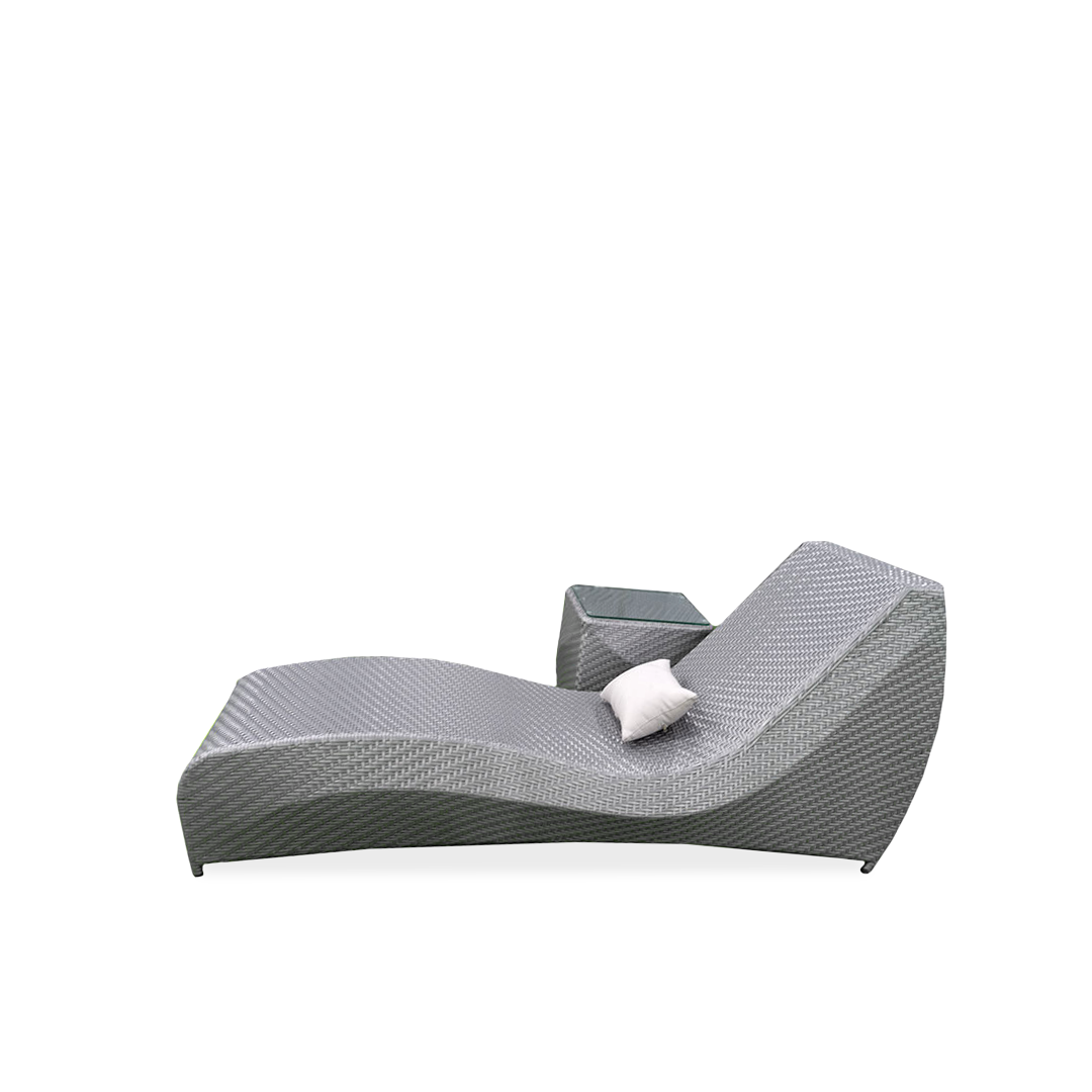 Rattan Sunbed with table